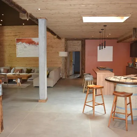 Chalet Le Petit Bes By Leavetown Vacations