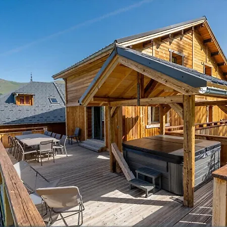 Chalet Le Petit Bes By Leavetown Vacations